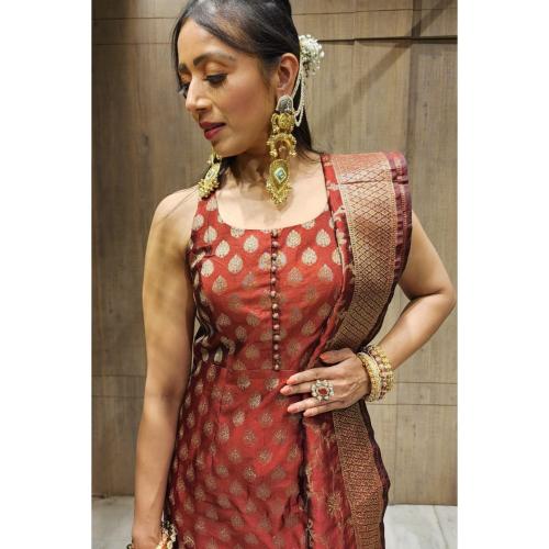 Vishnu Golden Chandelier Earrings