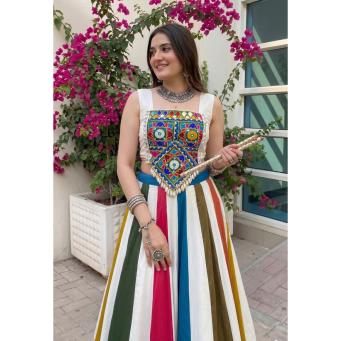 Lehenga Cholis