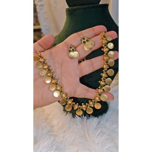 Maahi Classic Temple Necklace Set with Dori