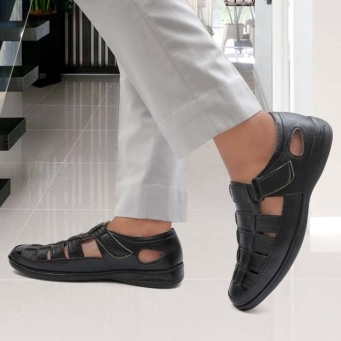 Sandals &amp; Floaters