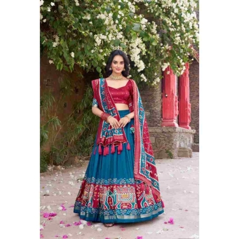 Lehenga Cholis