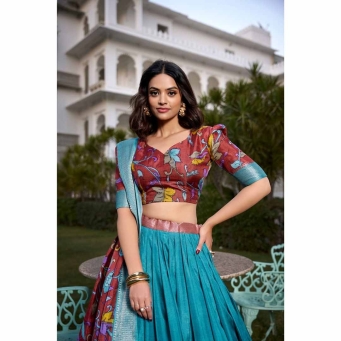 Lehenga Cholis