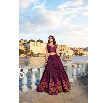 Lehenga Cholis
